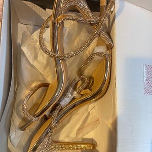 Brand new rose gold heels never worn!